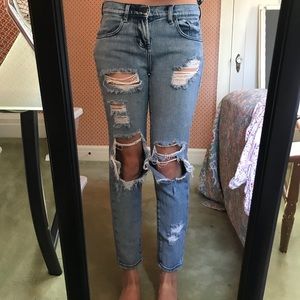 Brandy Melville distressed jeans